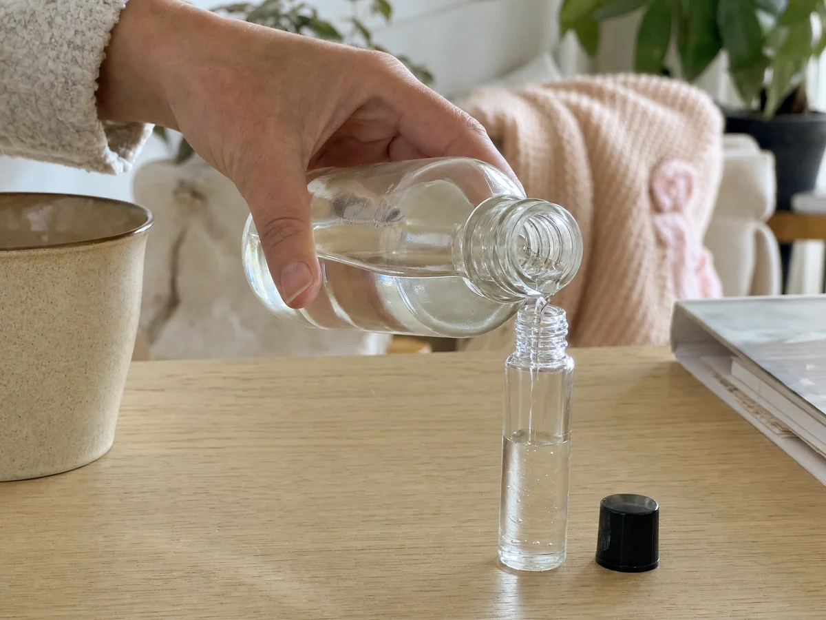 the complete guide to fractionated coconut oil uses